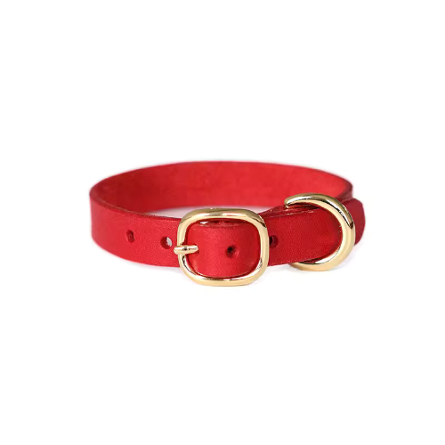 Red square buckle Smooth Calfskin Leather Buckle Cat Collar: Add a pop of color to your cat's ensemble with this vibrant red leather collar, featuring a square buckle and crafted from smooth calfskin leather.